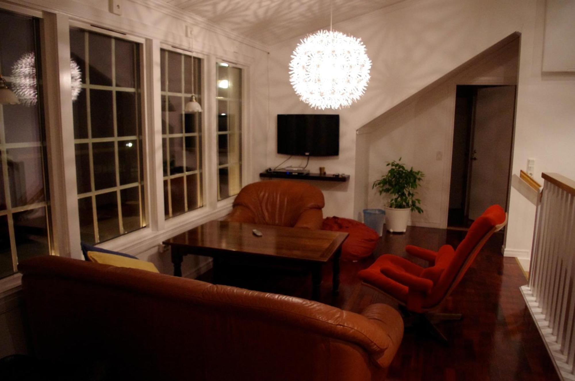 Aeventyrsgardens Vandrarhem, Kinnekulle Kallby ภายนอก รูปภาพ