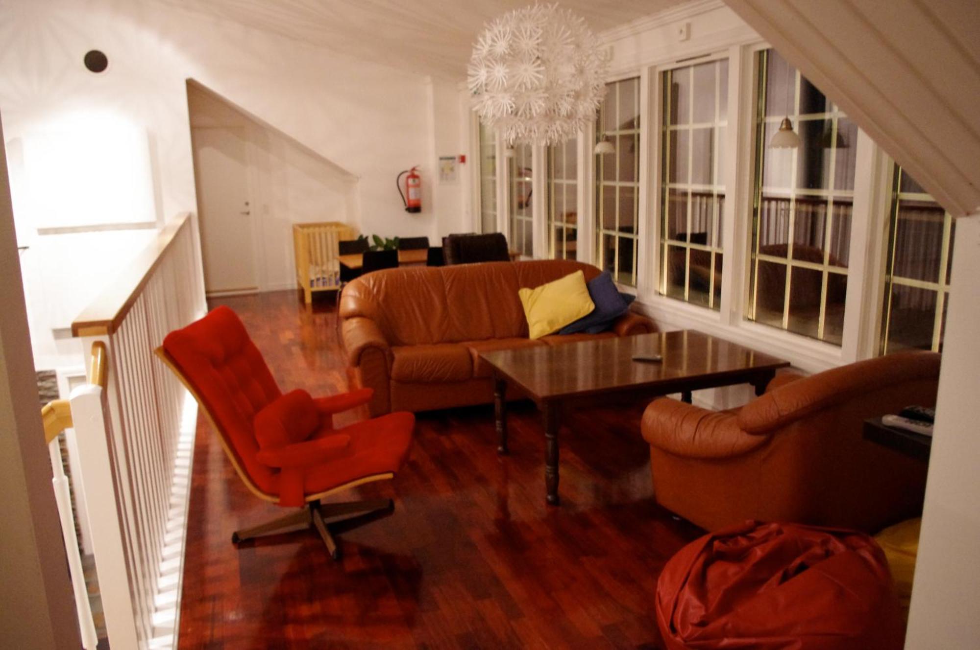 Aeventyrsgardens Vandrarhem, Kinnekulle Kallby ภายนอก รูปภาพ