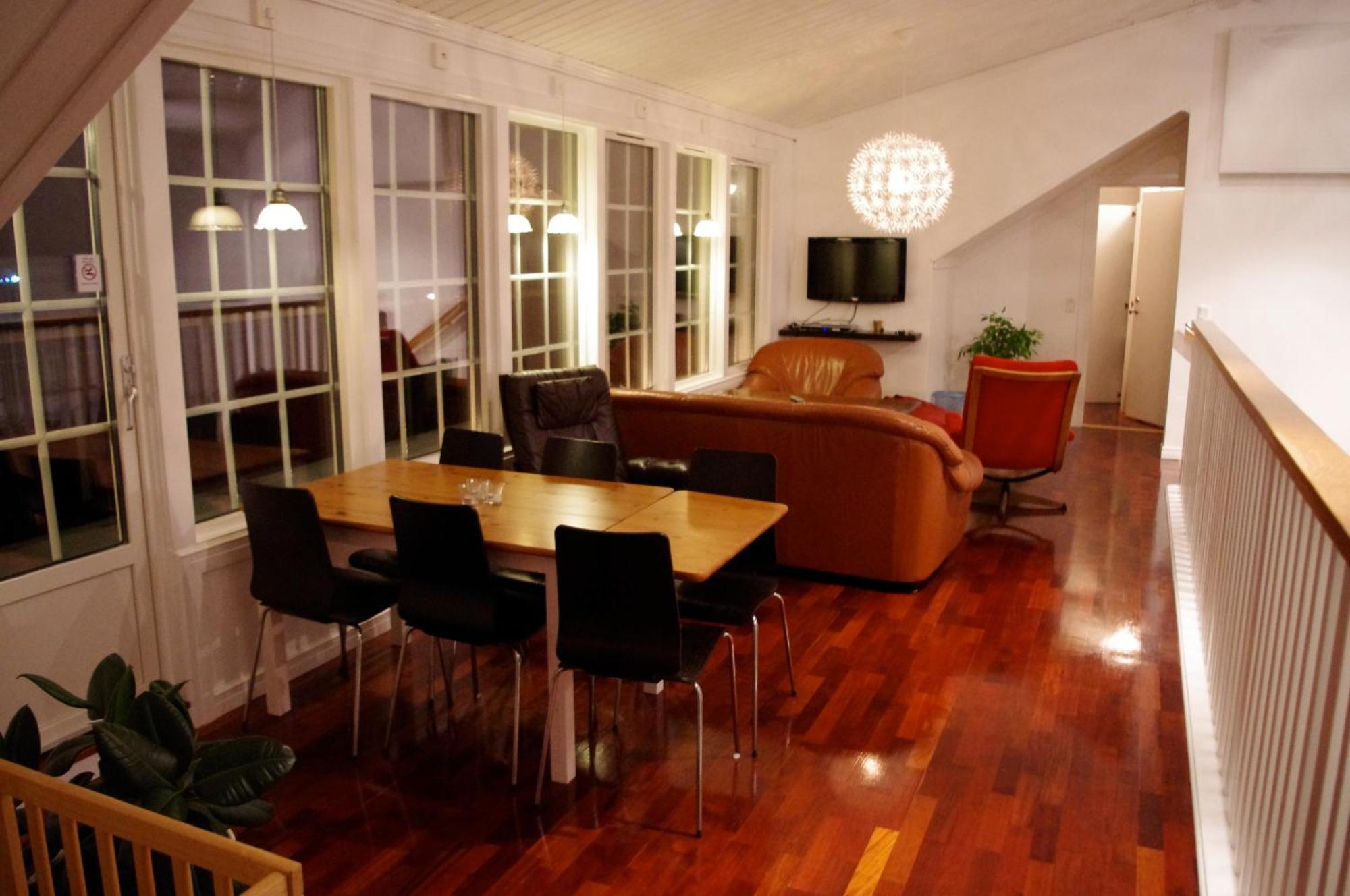 Aeventyrsgardens Vandrarhem, Kinnekulle Kallby ภายนอก รูปภาพ