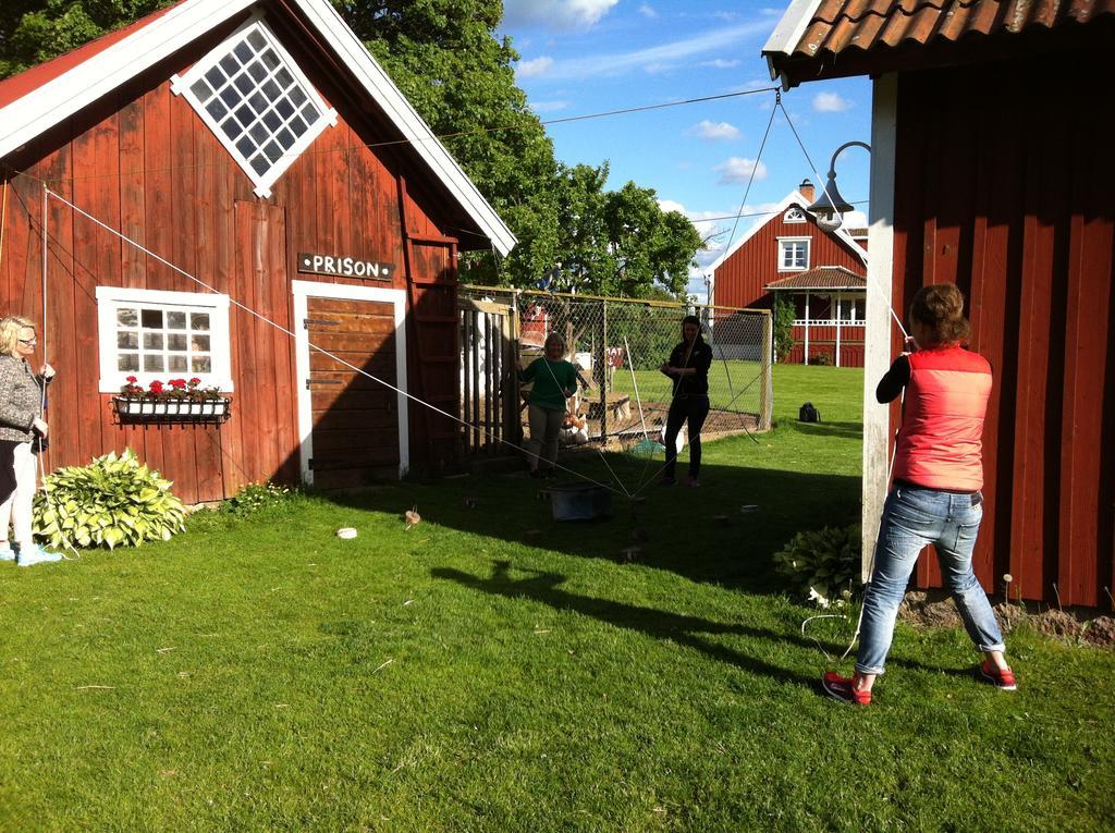 Aeventyrsgardens Vandrarhem, Kinnekulle Kallby ภายนอก รูปภาพ