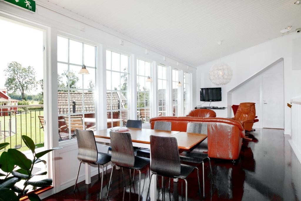 Aeventyrsgardens Vandrarhem, Kinnekulle Kallby ภายนอก รูปภาพ