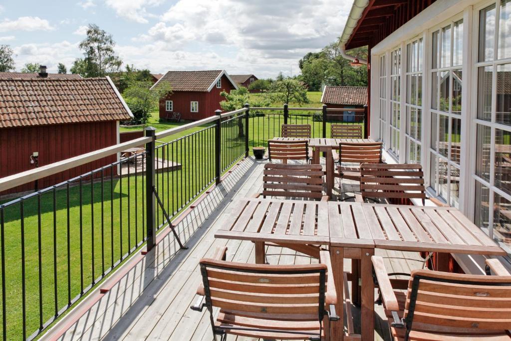 Aeventyrsgardens Vandrarhem, Kinnekulle Kallby ภายนอก รูปภาพ