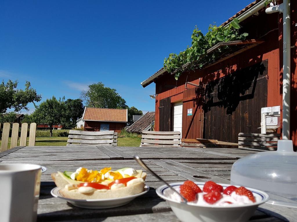 Aeventyrsgardens Vandrarhem, Kinnekulle Kallby ภายนอก รูปภาพ