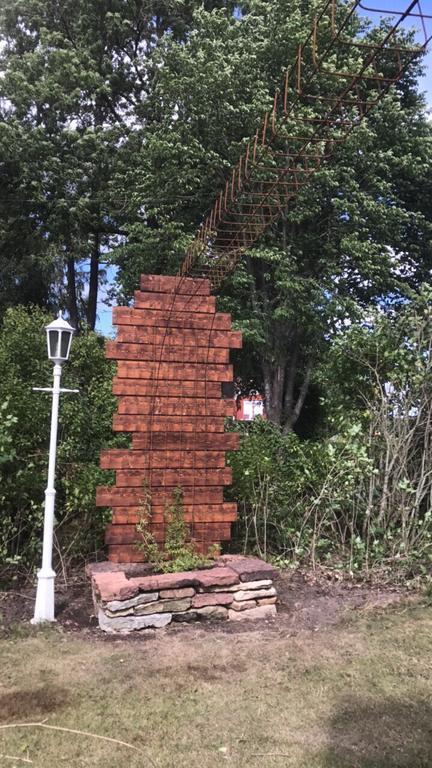 Aeventyrsgardens Vandrarhem, Kinnekulle Kallby ภายนอก รูปภาพ
